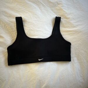 Nike Alate All U Light-Support Lightly Lined Ribbed Sports Bra